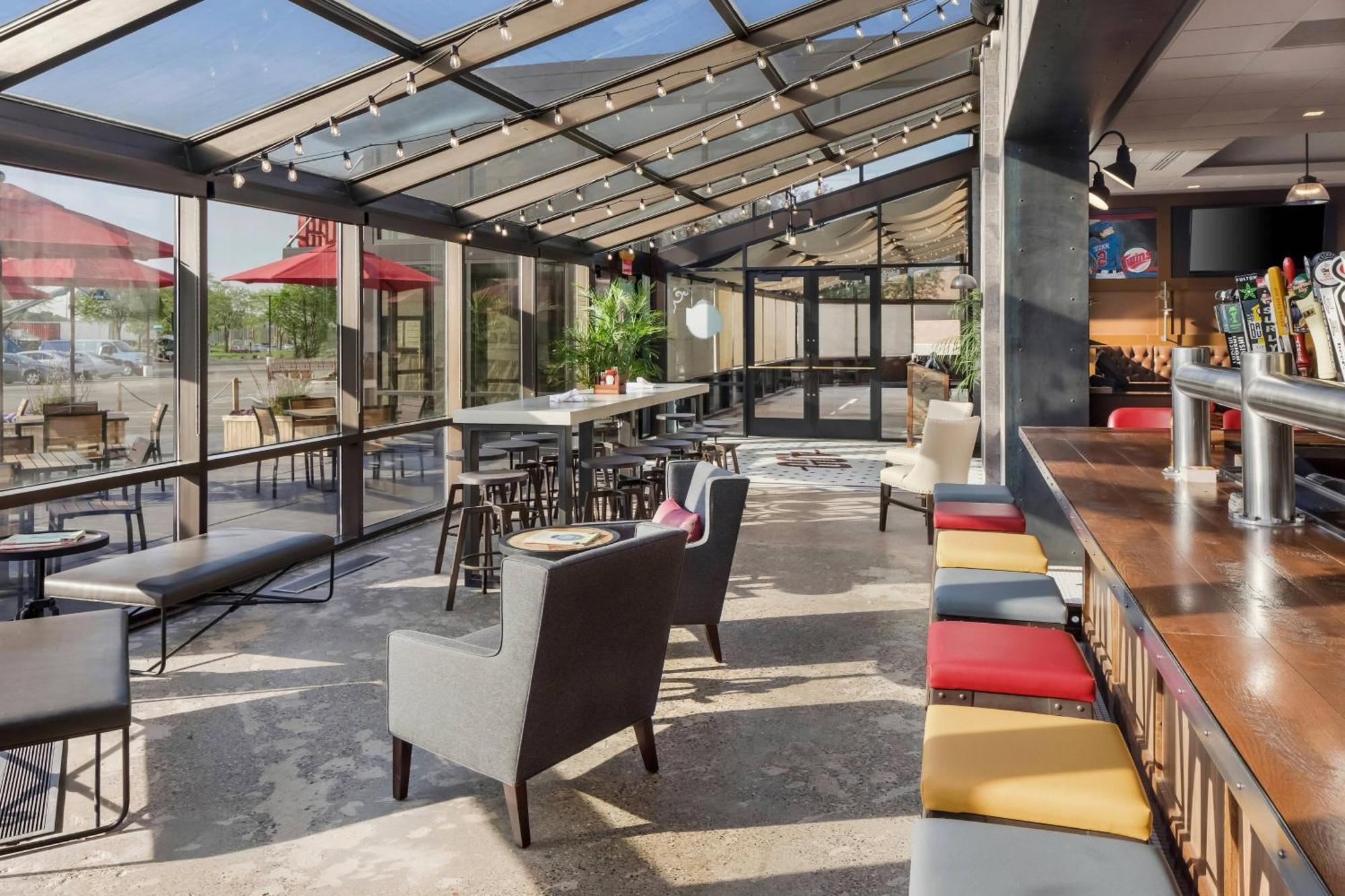 Delta Hotels By Marriott Minneapolis Northeast Exterior foto